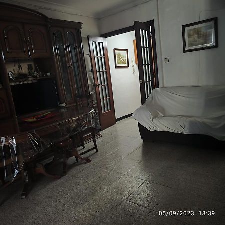 Apto Barcelona C R Lägenhet Santa Coloma de Gramanet Exteriör bild