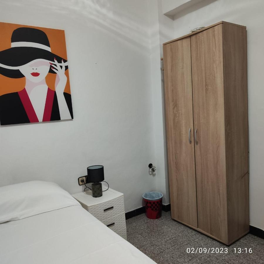Apto Barcelona C R Lägenhet Santa Coloma de Gramanet Exteriör bild